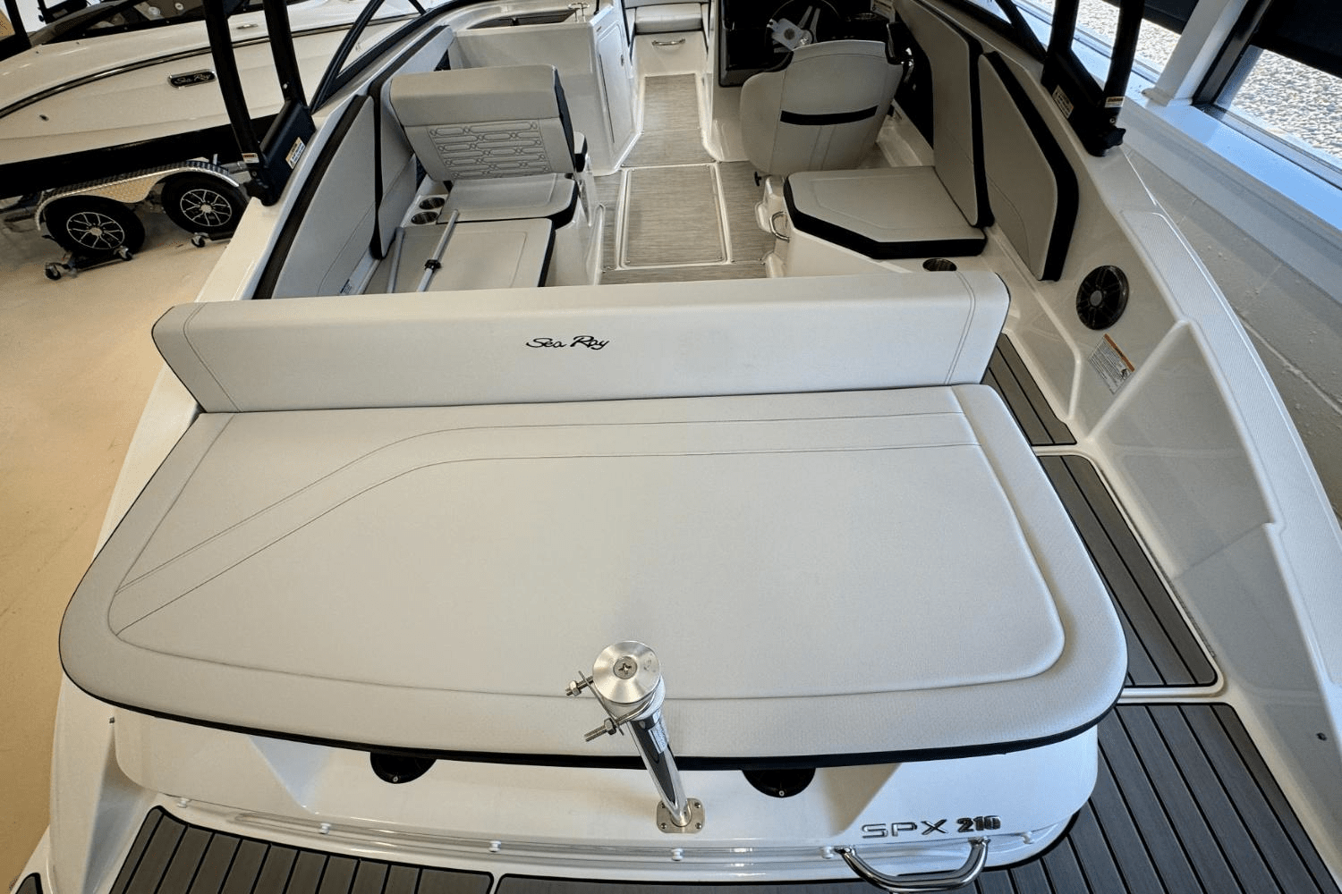 Slide: The Image of Sea Ray SPX 210 Outboard 2025 - 7