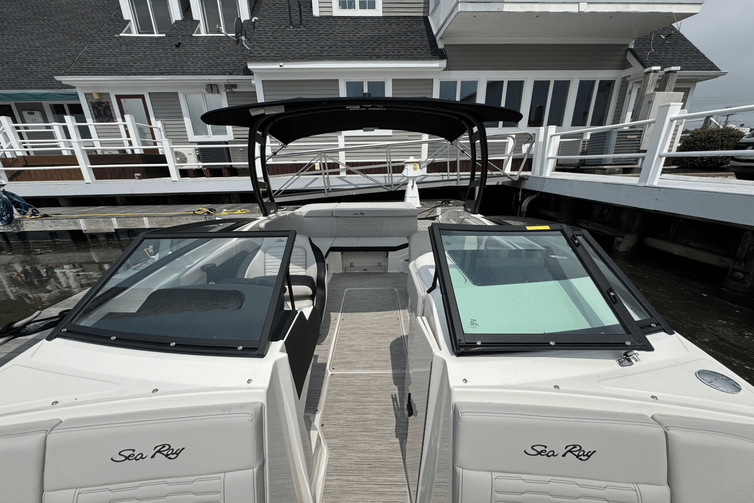 Slide: The Image of Sea Ray SPX 230 2025 - 41