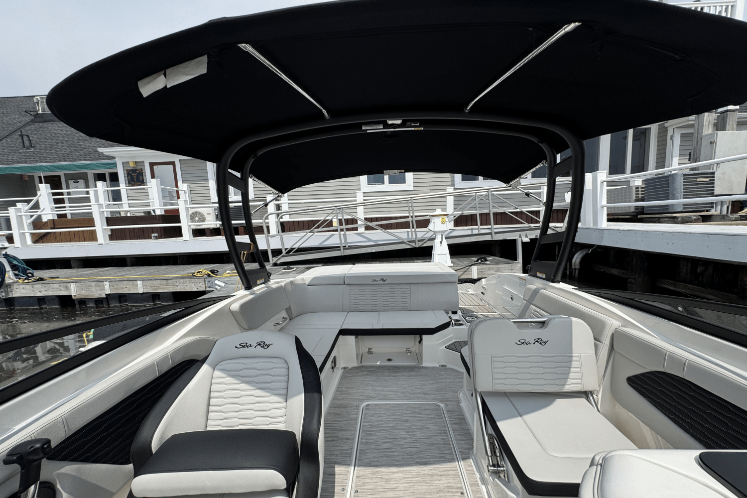 Slide: The Image of Sea Ray SPX 230 2025 - 48