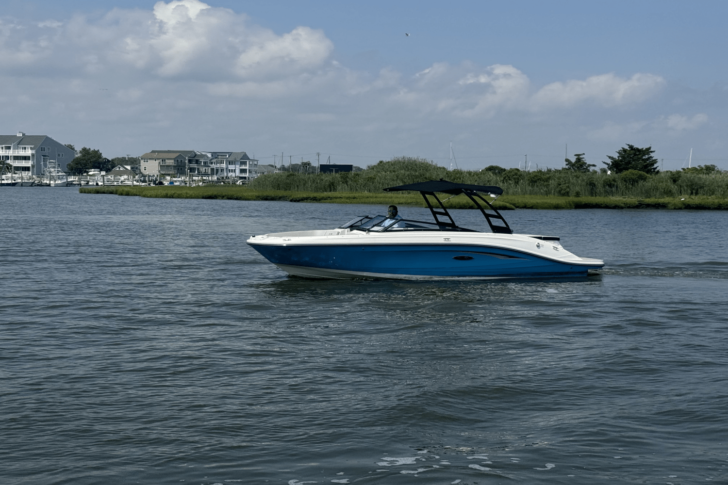 Slide: The Image of Sea Ray SPX 230 2025 - 50