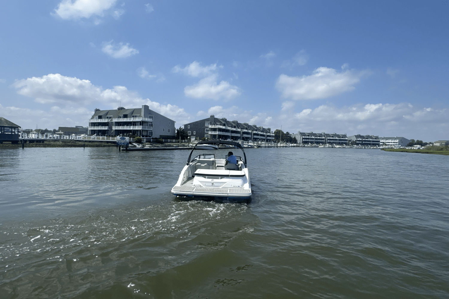 Slide: The Image of Sea Ray SPX 230 2025 - 69