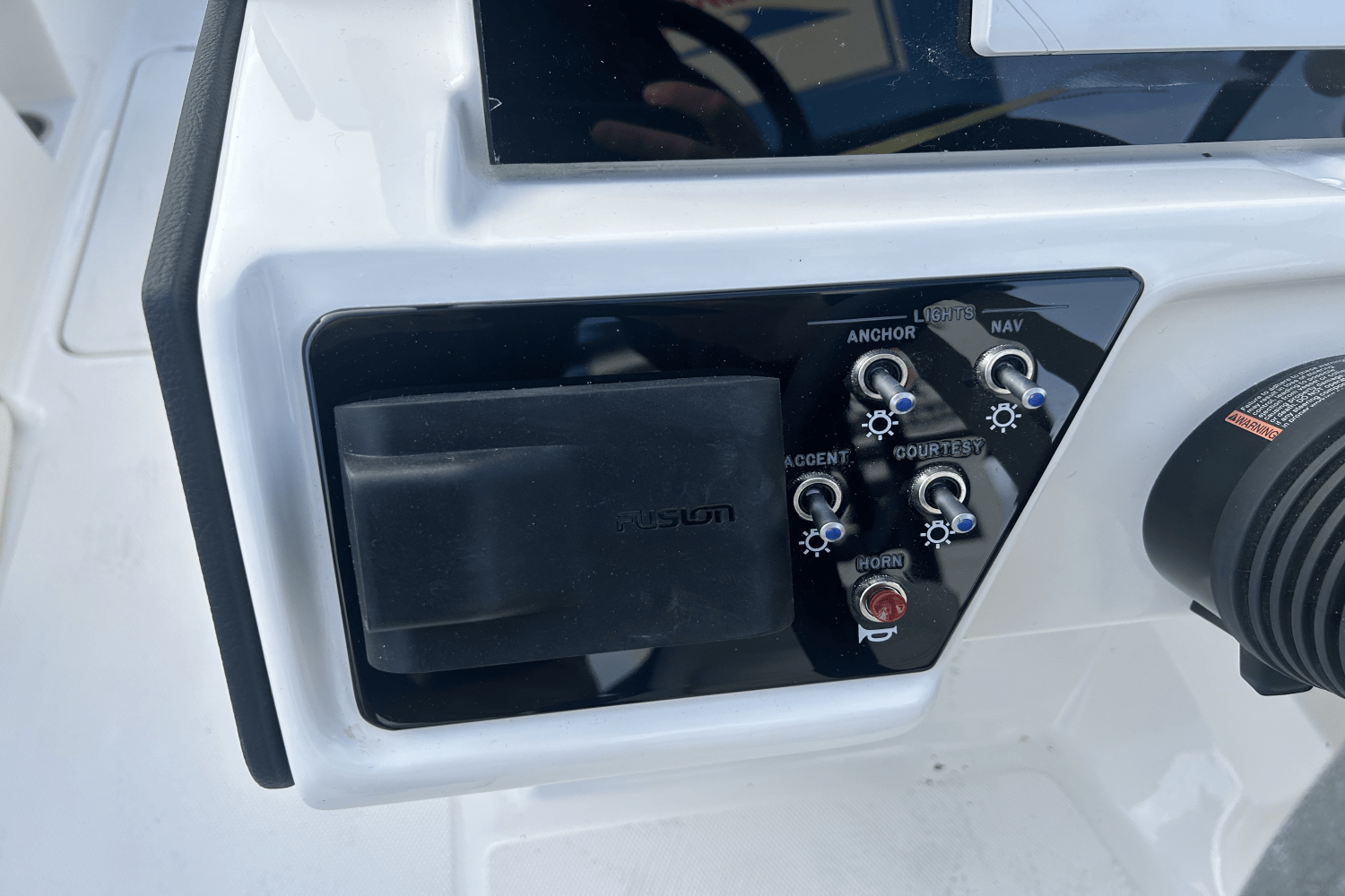 Slide: The Image of Sea Ray SPX 230 2025 - 7