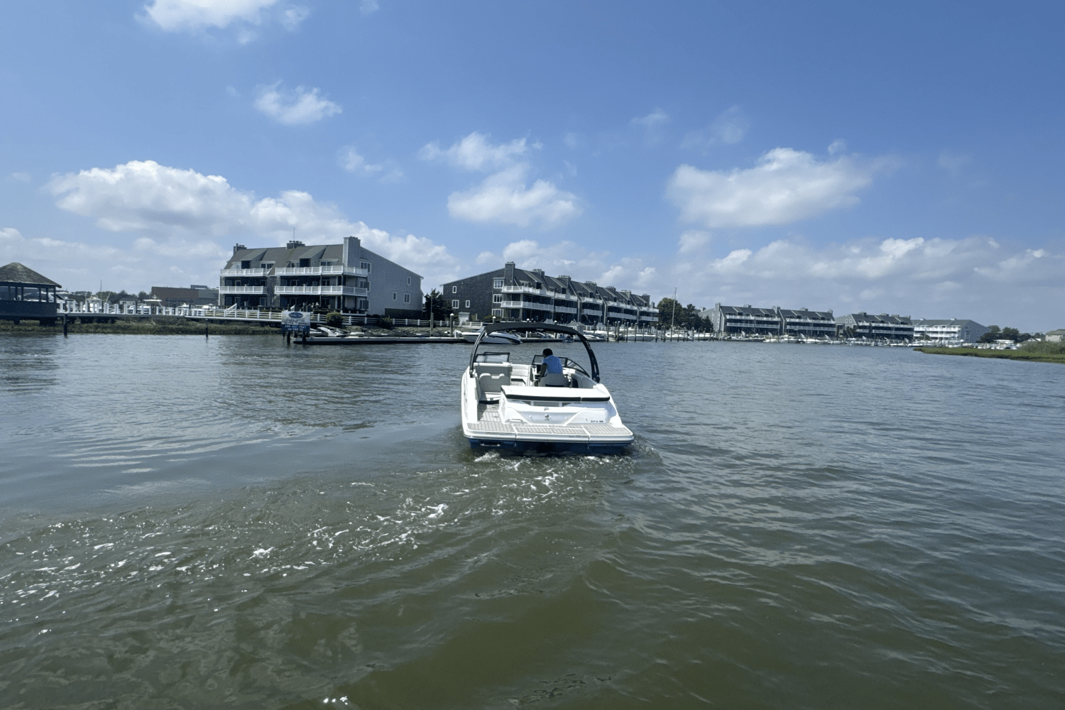 Slide: The Image of Sea Ray SPX 230 2025 - 71