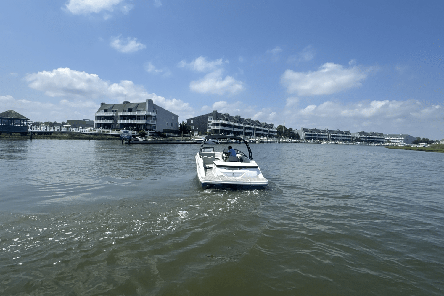 Slide: The Image of Sea Ray SPX 230 2025 - 73