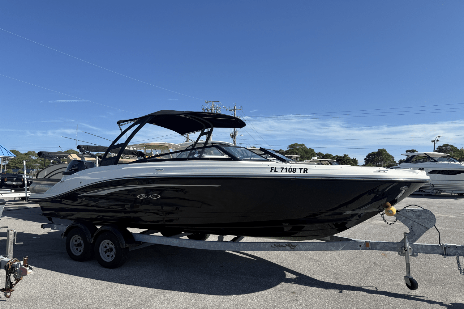 Slide: The Image of Sea Ray SPX 230 Outboard 2023 - 0