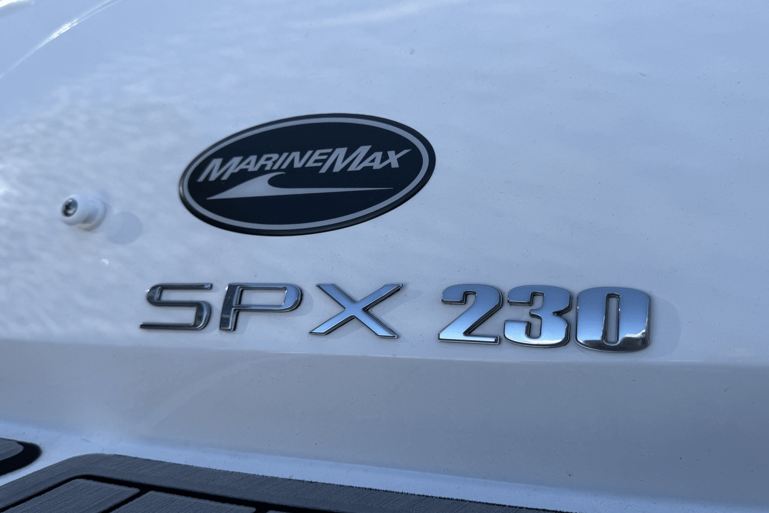 Slide: The Image of Sea Ray SPX 230 Outboard 2023 - 1