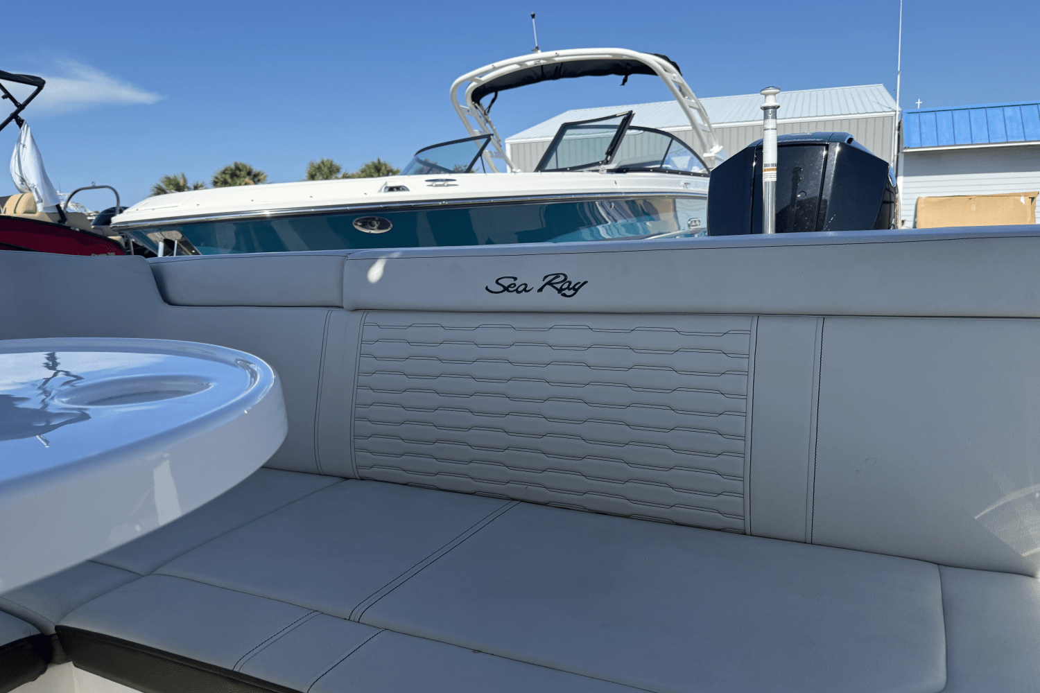 Slide: The Image of Sea Ray SPX 230 Outboard 2023 - 21