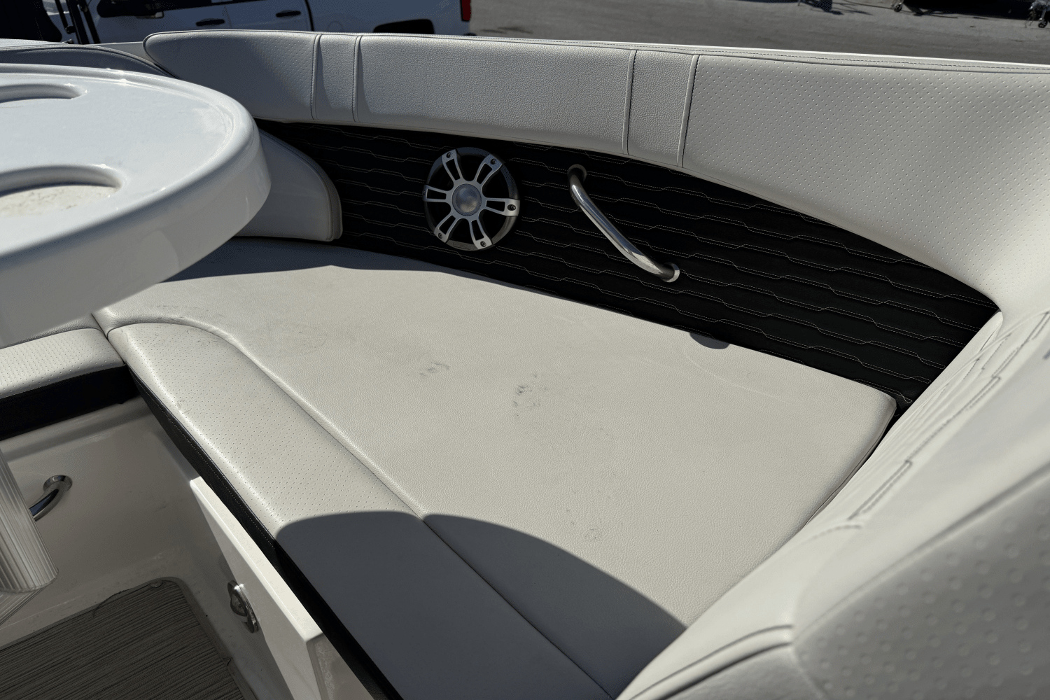 Slide: The Image of Sea Ray SPX 230 Outboard 2023 - 25