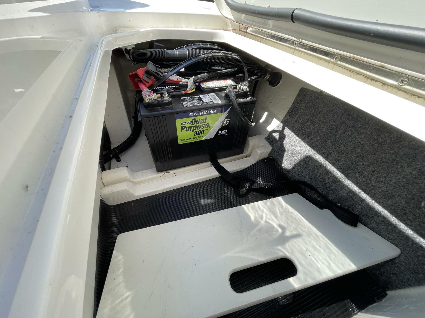 Slide: The Image of Sea Ray SPX 230 Outboard 2023 - 4468961
