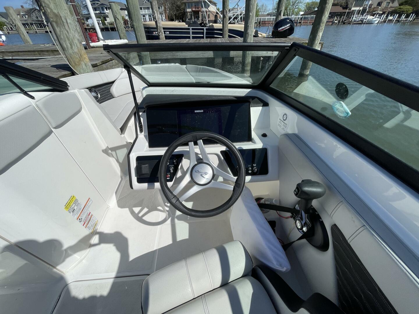 Slide: The Image of Sea Ray SPX 230 Outboard 2023 - 4468970