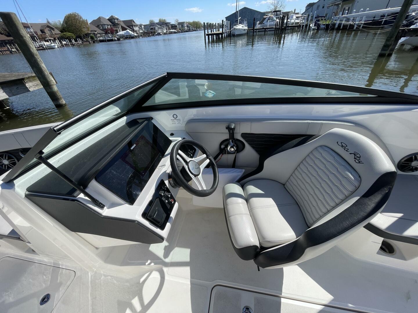 Slide: The Image of Sea Ray SPX 230 Outboard 2023 - 4468971