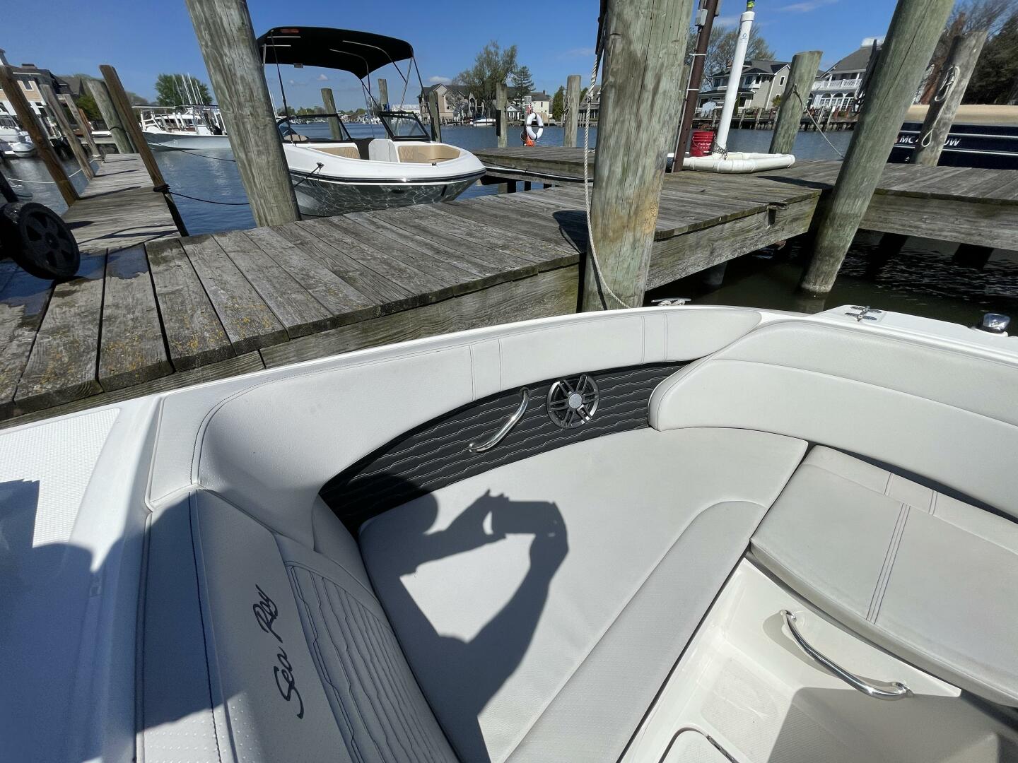 Slide: The Image of Sea Ray SPX 230 Outboard 2023 - 4468973