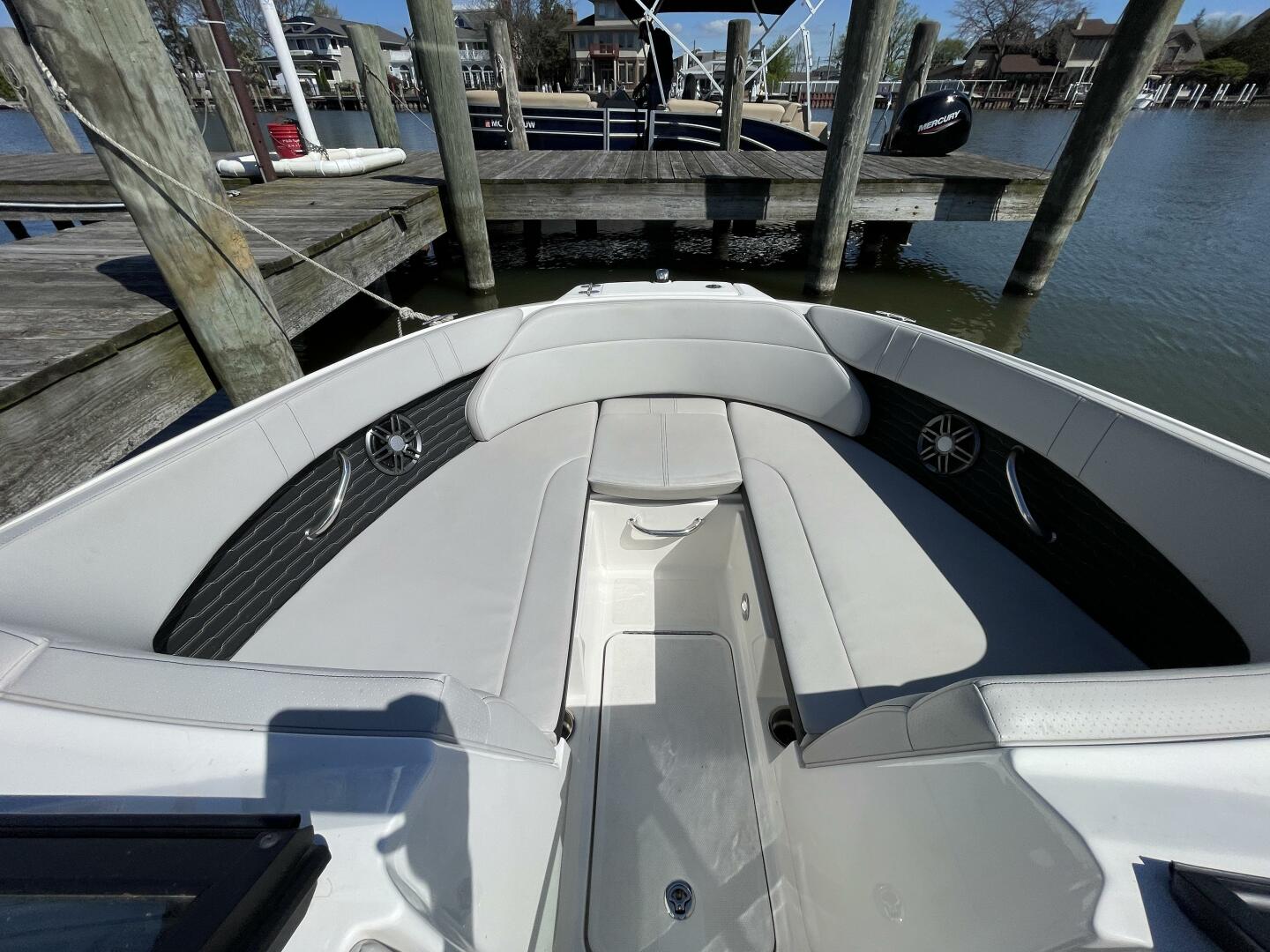 Slide: The Image of Sea Ray SPX 230 Outboard 2023 - 4468976