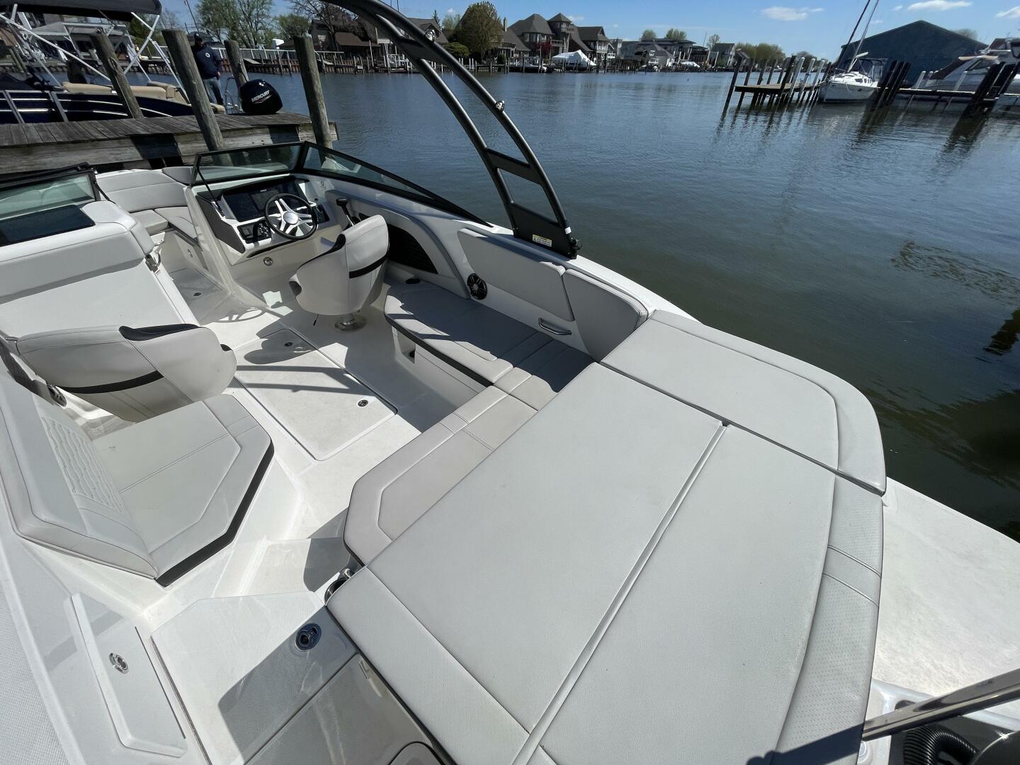 Slide: The Image of Sea Ray SPX 230 Outboard 2023 - 4468994