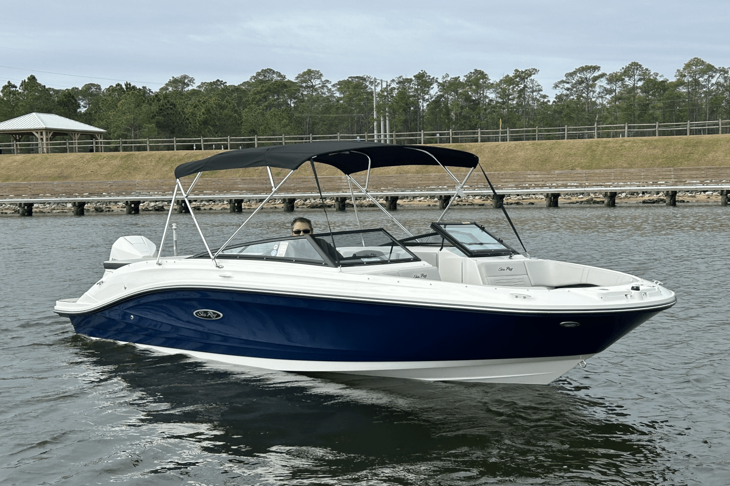 Slide: The Image of Sea Ray SPX 230 Outboard 2025 - 0