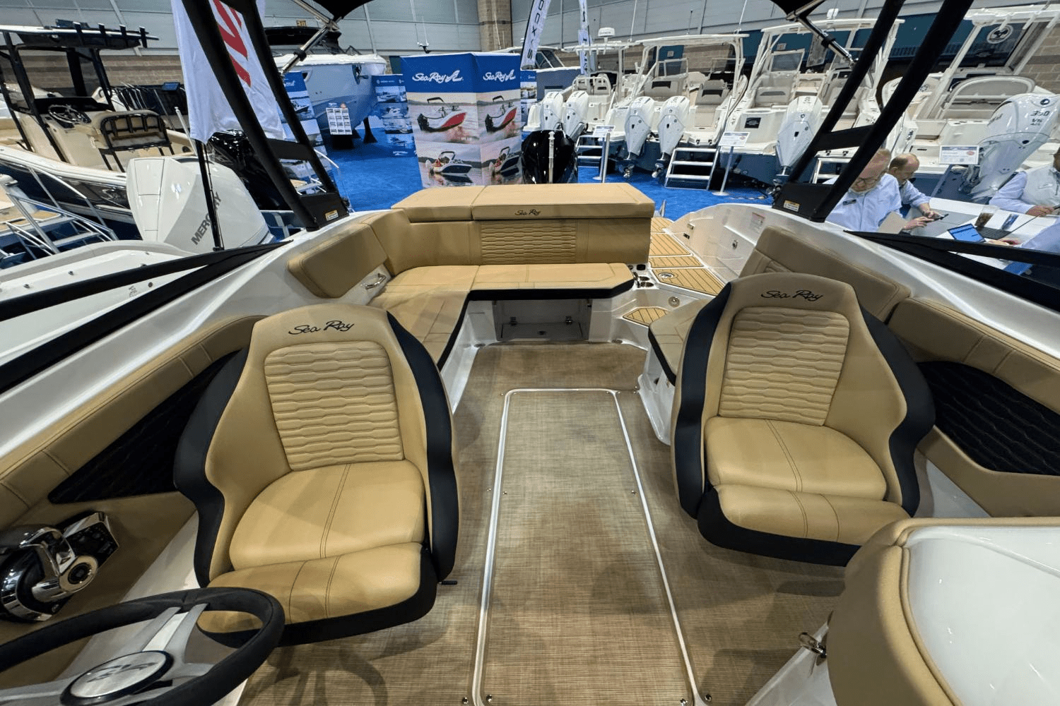 Slide: The Image of Sea Ray SPX 230 Outboard 2025 - 17