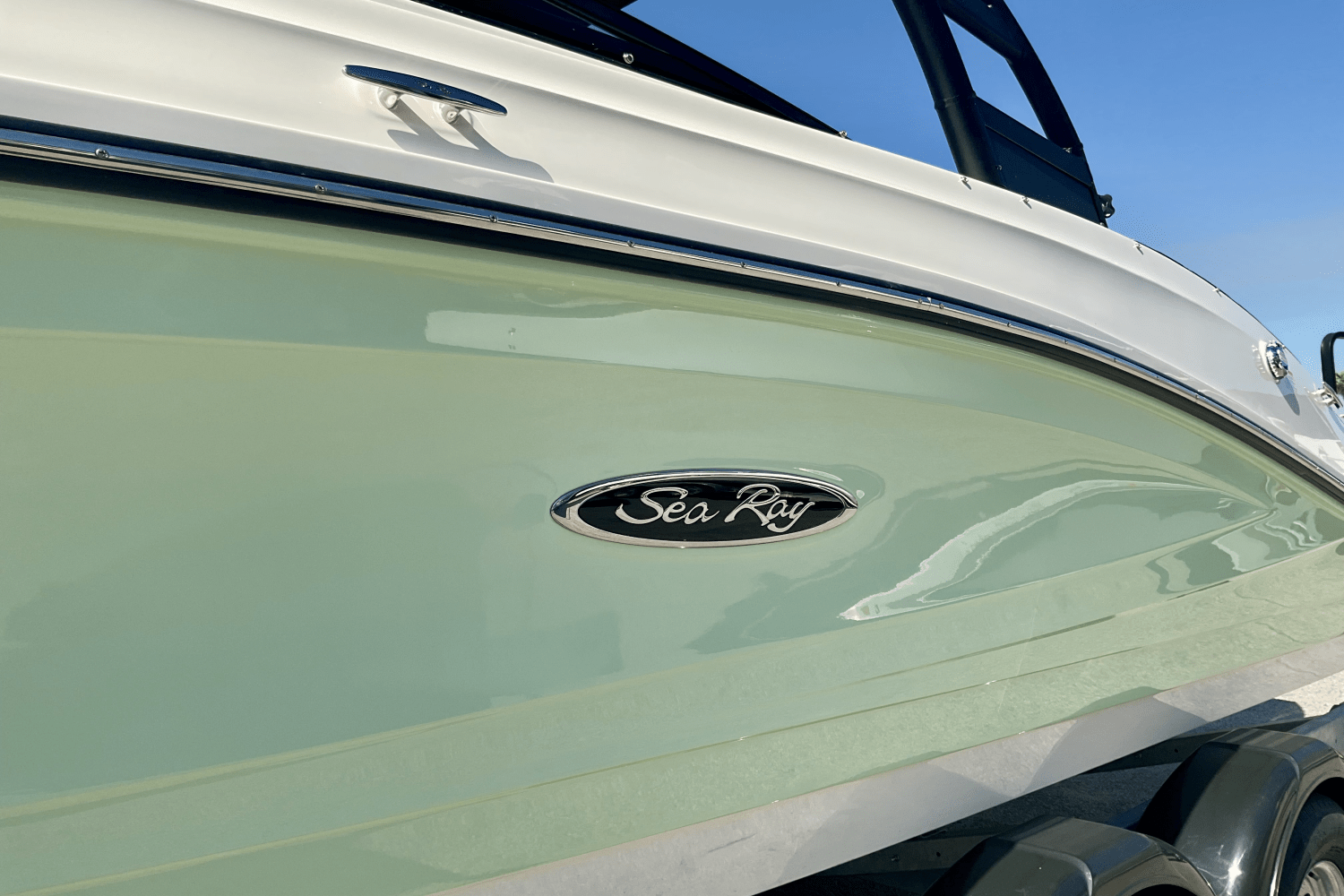 Slide: The Image of Sea Ray SPX 230 Outboard 2025 - 2