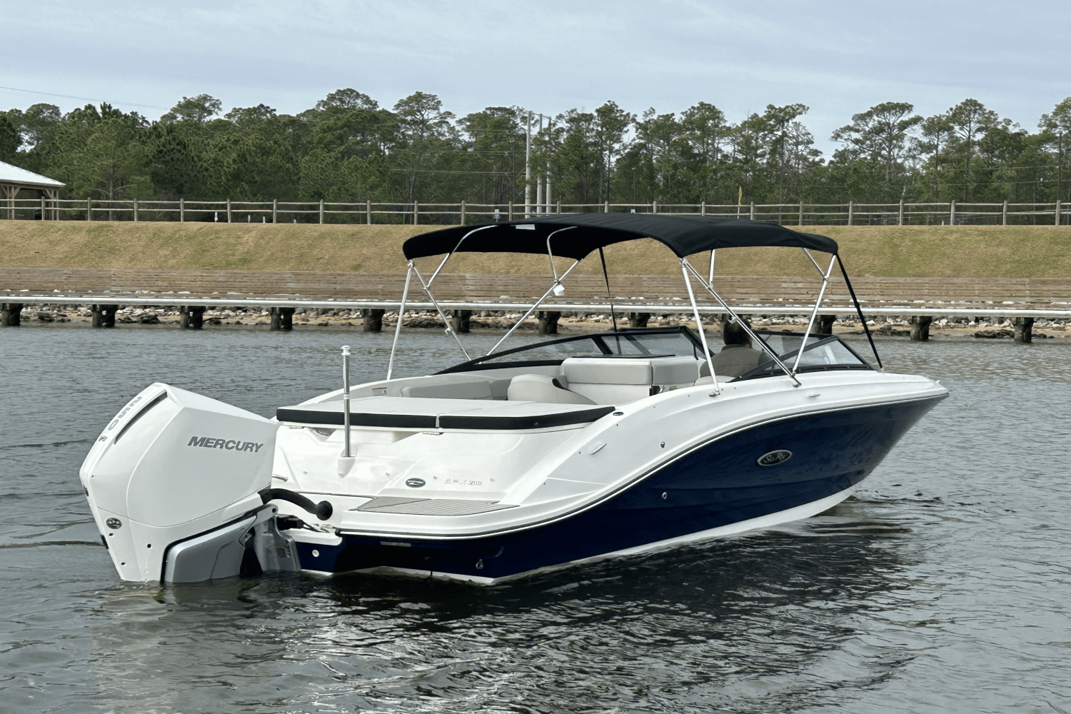 Slide: The Image of Sea Ray SPX 230 Outboard 2025 - 3