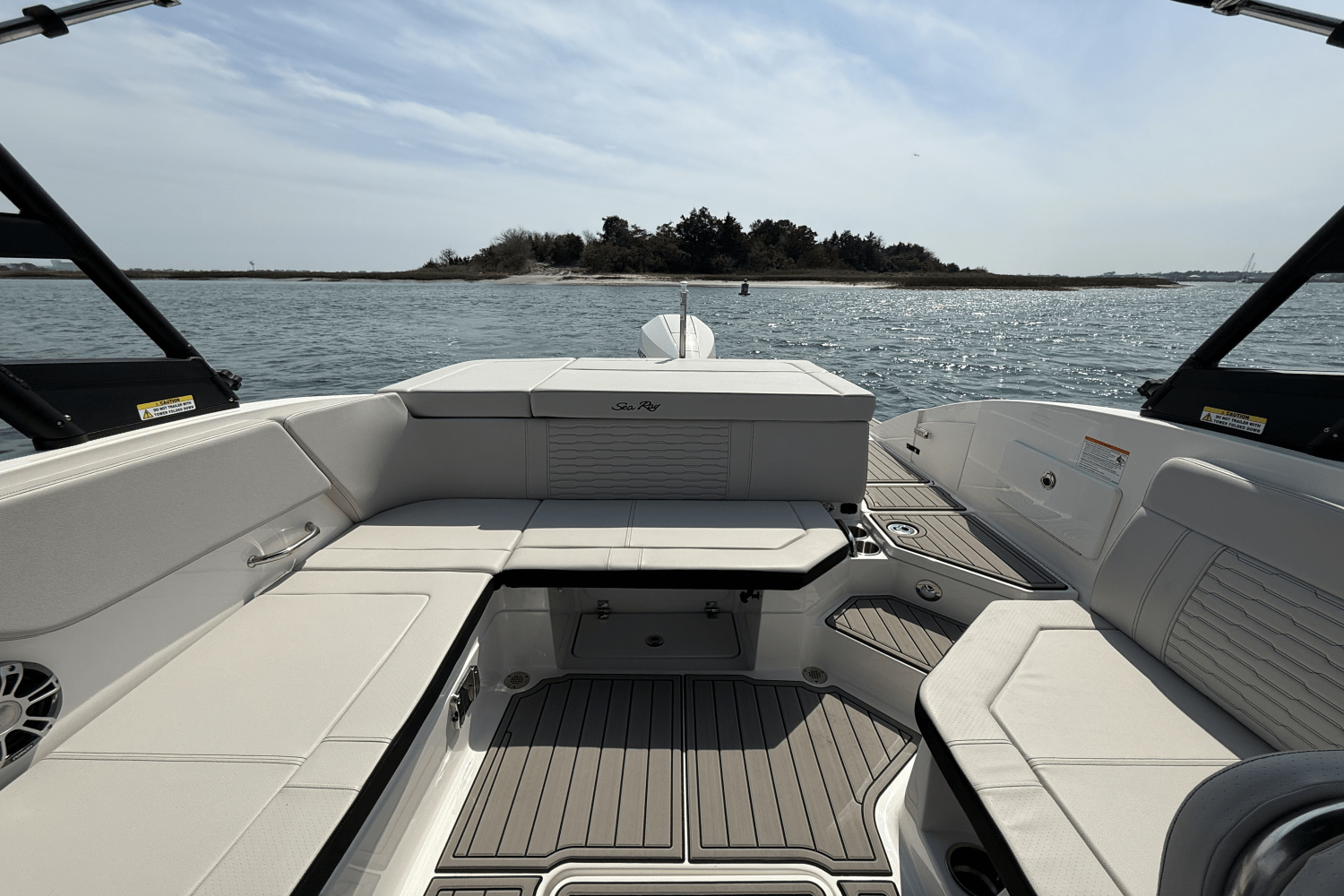 Slide: The Image of Sea Ray SPX 230 Outboard 2025 - 5