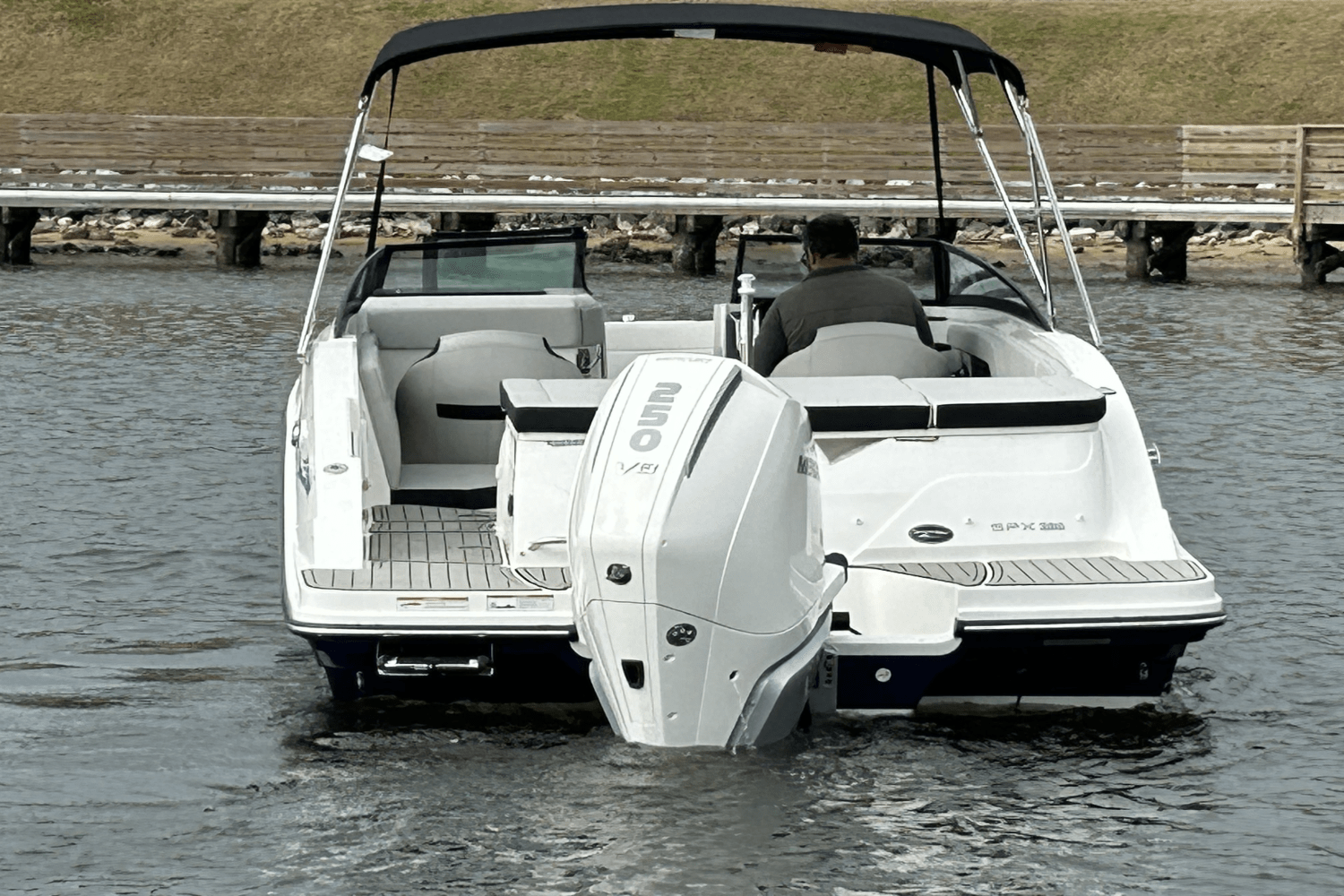 Slide: The Image of Sea Ray SPX 230 Outboard 2025 - 8