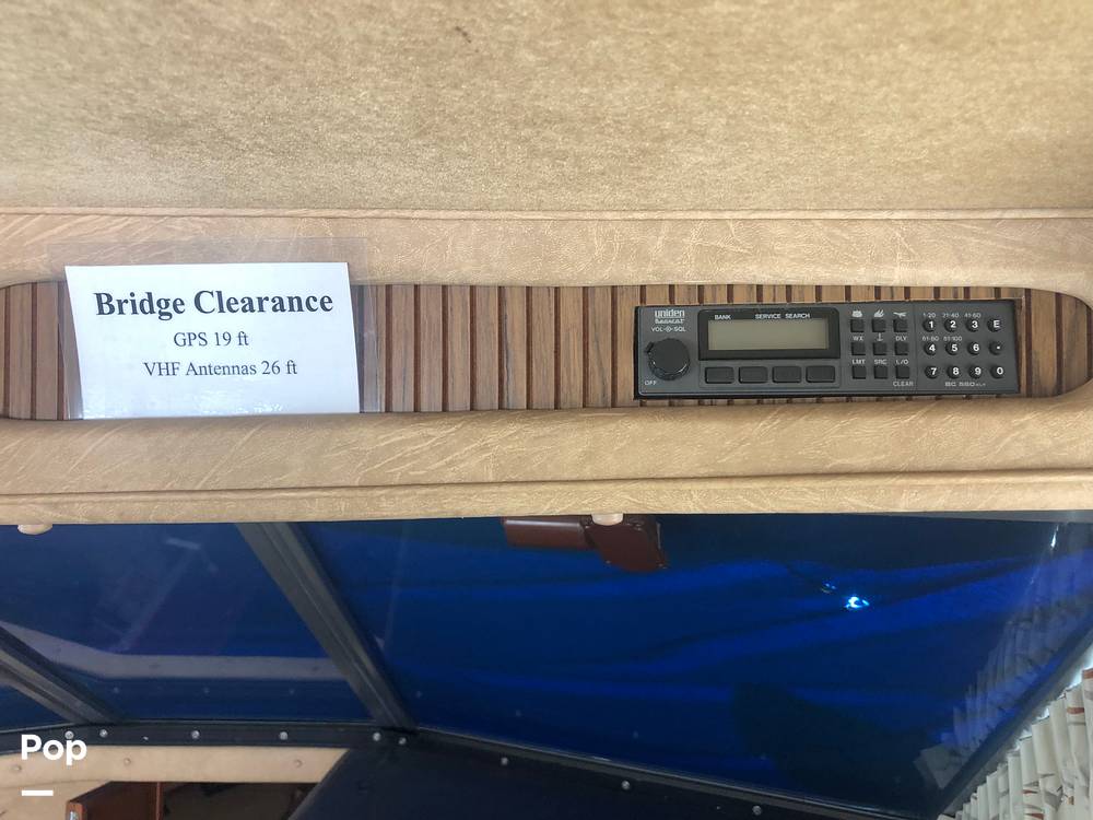 Slide: The Image of Sea Ray SRV 340 Sedan Bridge 1984 - 14884187