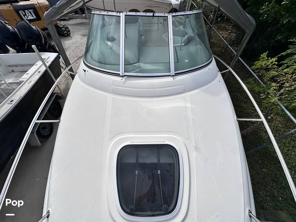 Slide: The Image of Closed Walkthrough Windshield - 14966499