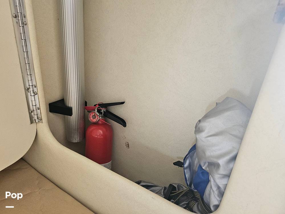 Slide: The Image of Sea Ray Sundancer 240 2007 - 15723235