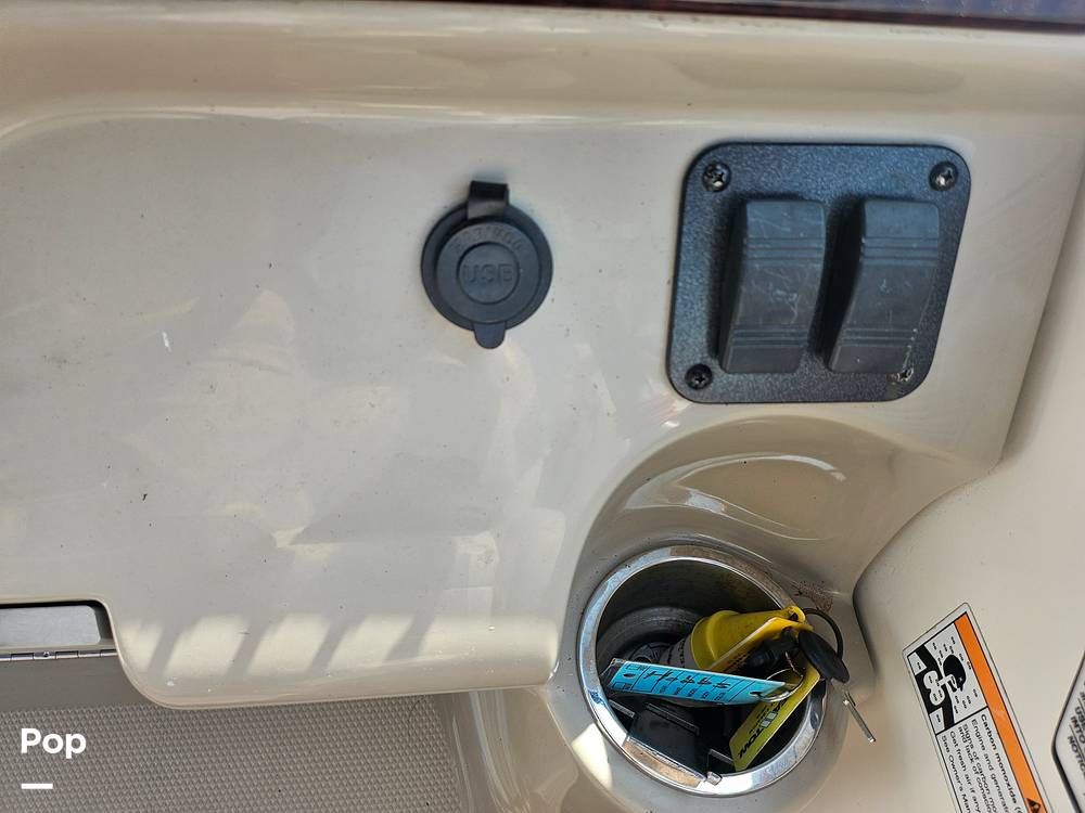 Slide: The Image of Sea Ray Sundancer 240 2007 - 15723289