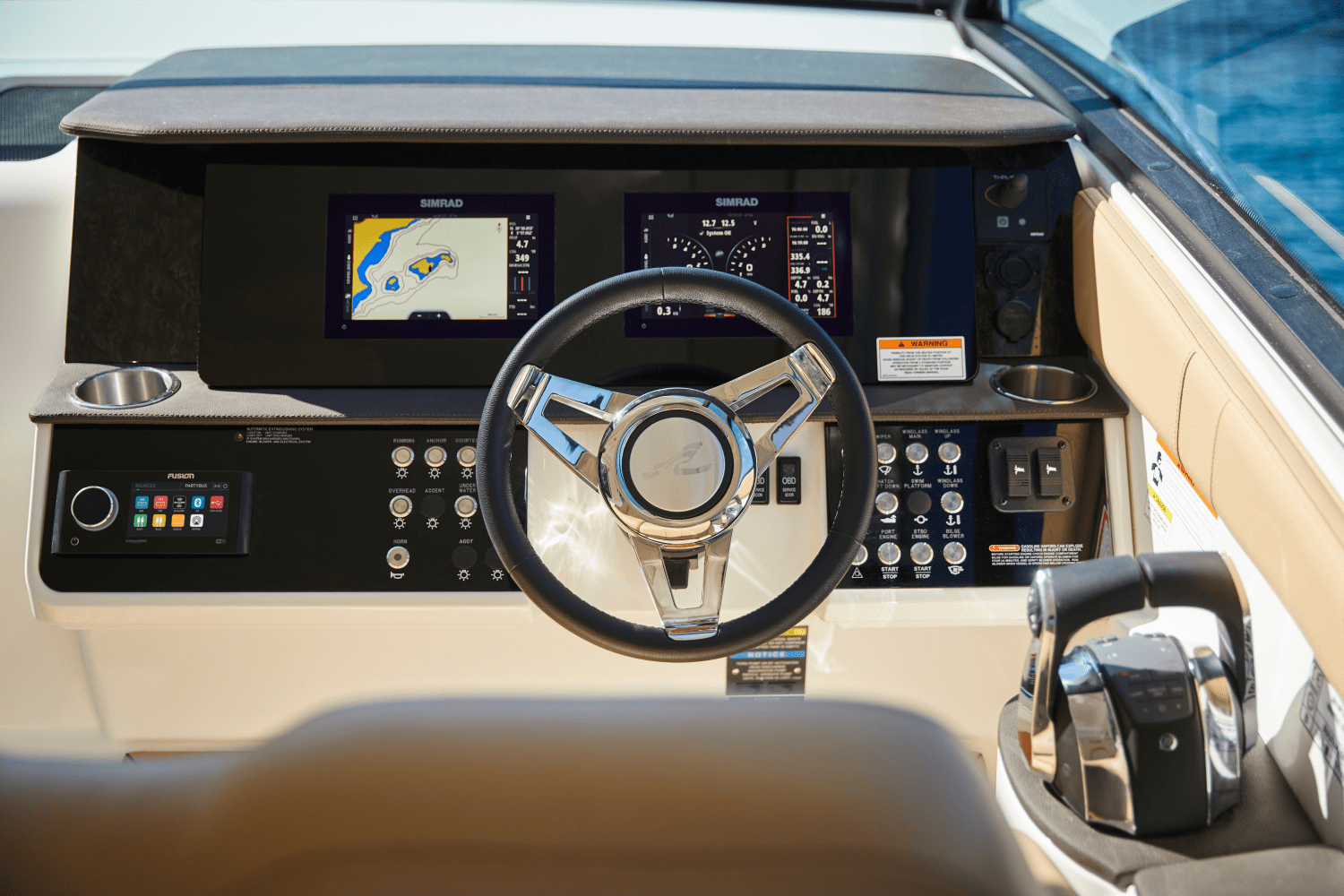 Slide: The Image of Sea Ray Sundancer 320 2024 - 20