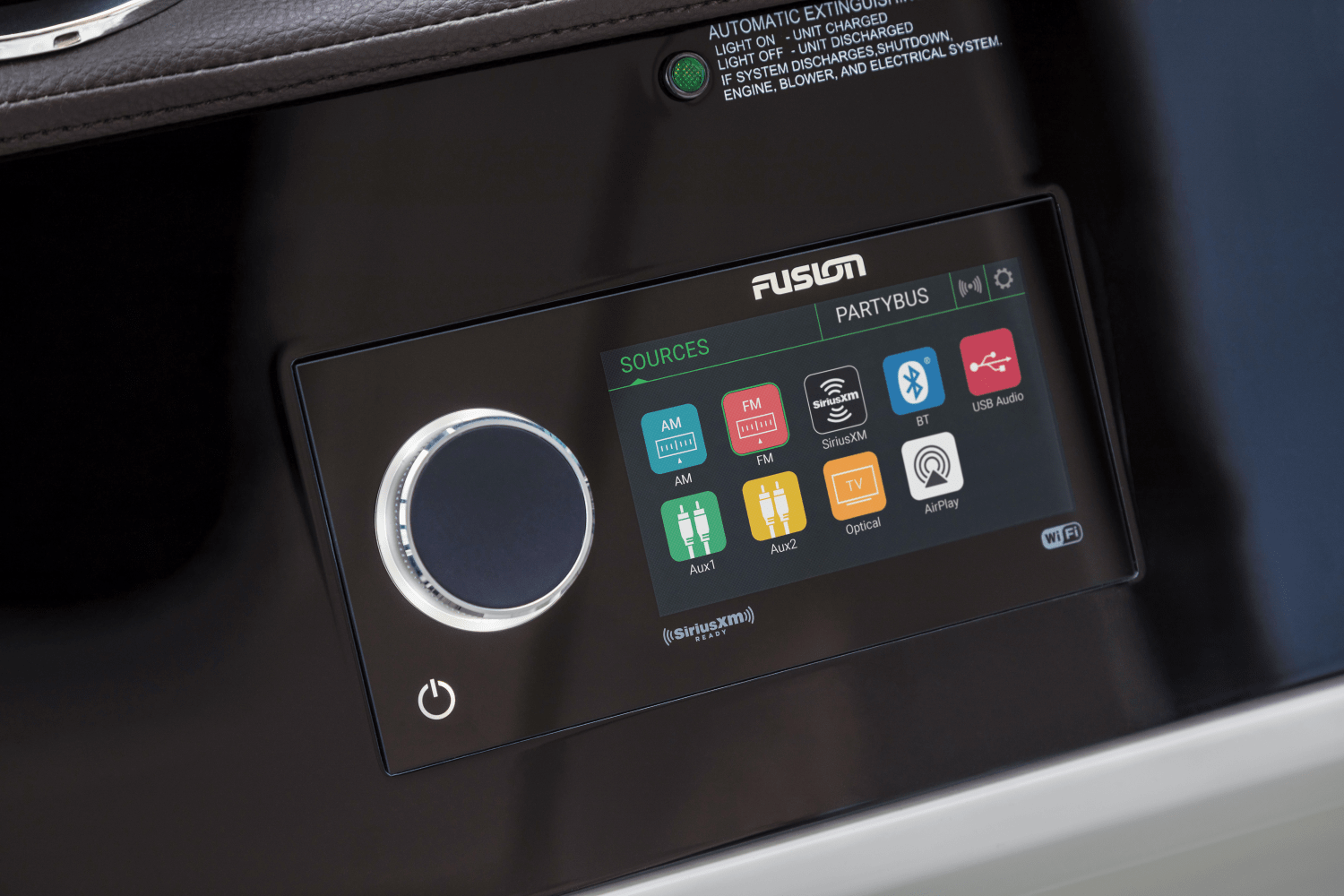 Slide: The Image of Sea Ray Sundancer 320 2024 - 21