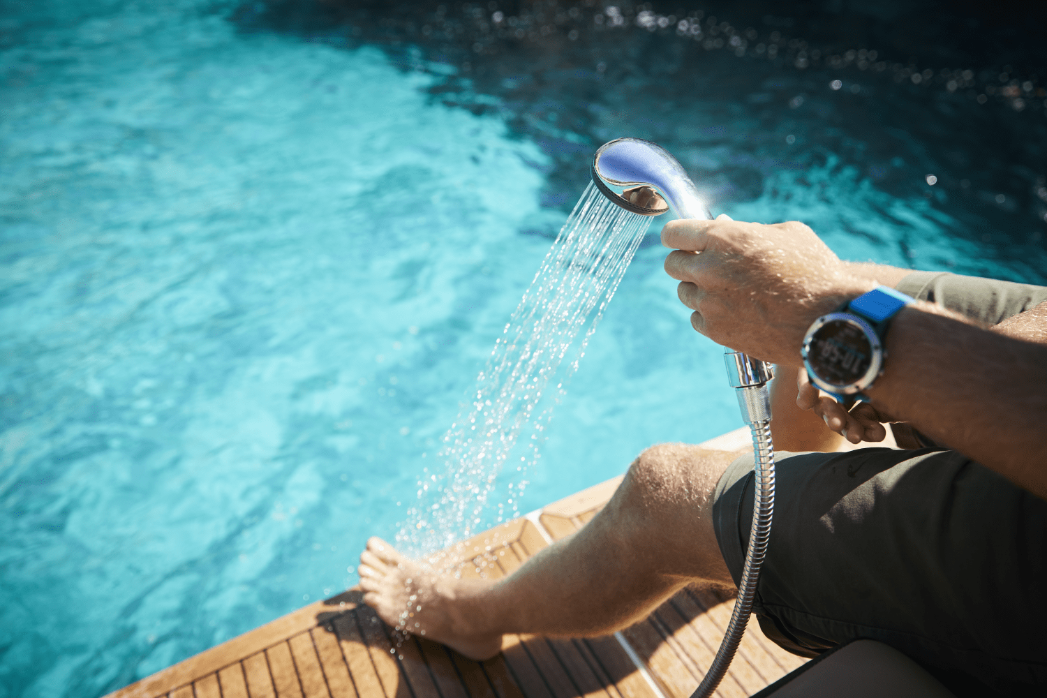 Slide: The Image of Sea Ray Sundancer 320 2024 - 42