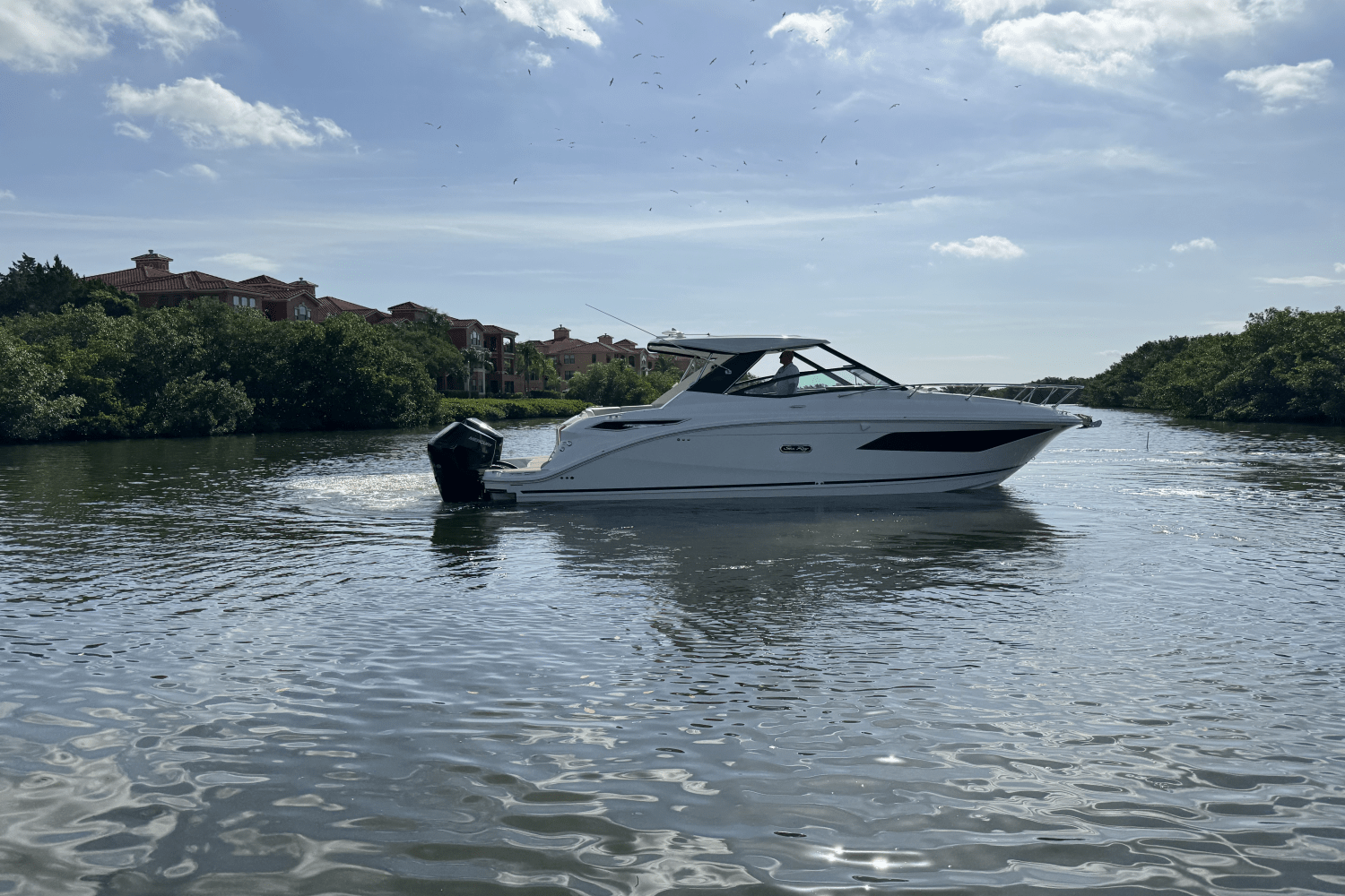 Slide: The Image of Sea Ray Sundancer 320 Outboard 2025 - 0