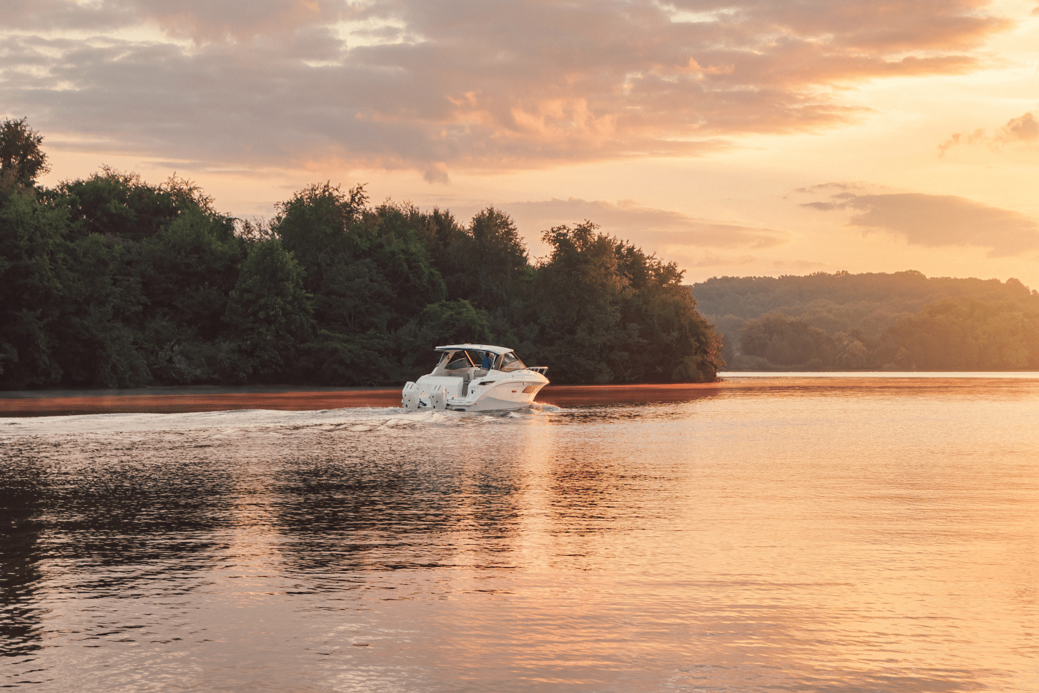 Slide: The Image of Sea Ray Sundancer 320 Outboard 2025 - 27