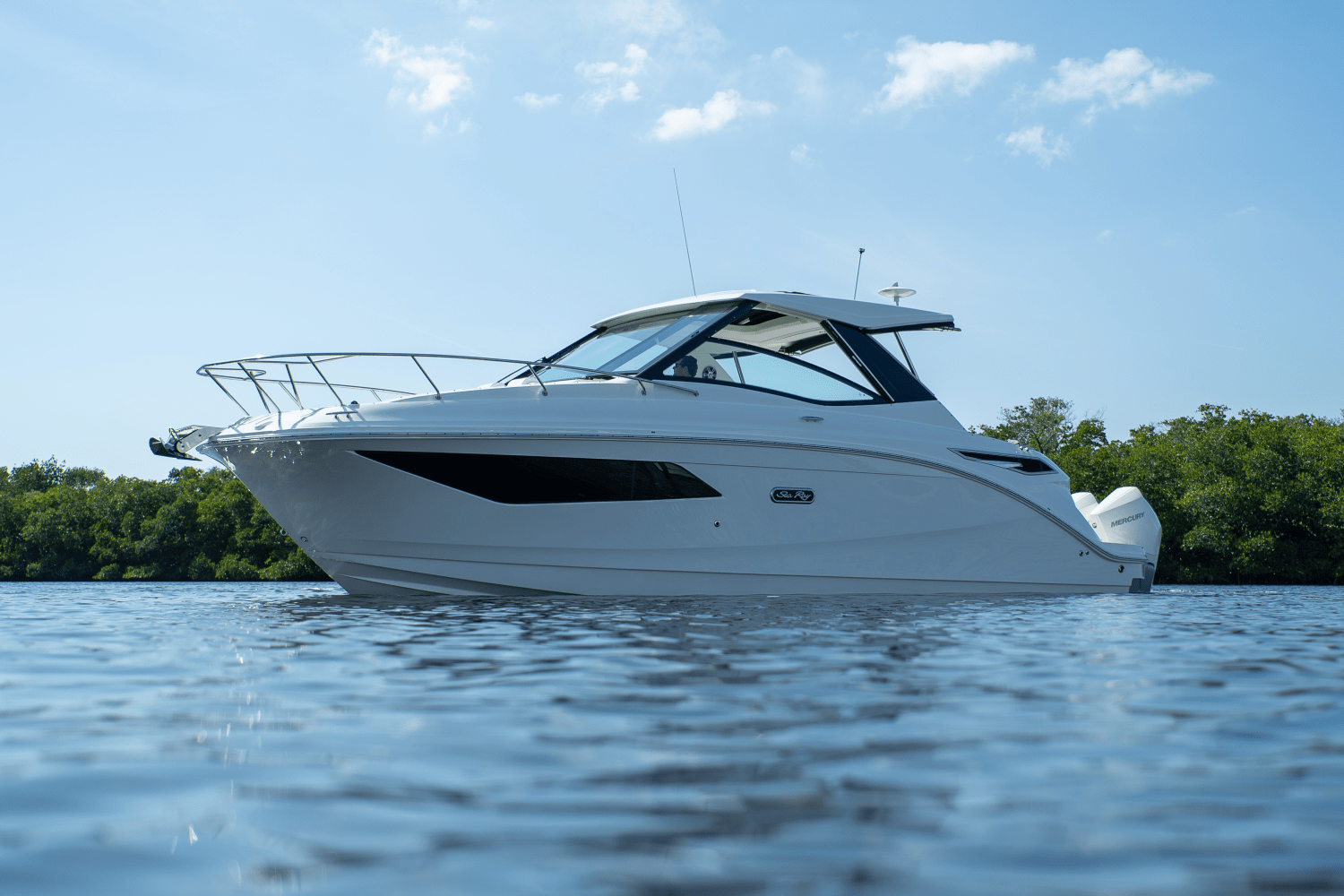 Slide: The Image of Sea Ray Sundancer 320 Outboard 2025 - 3