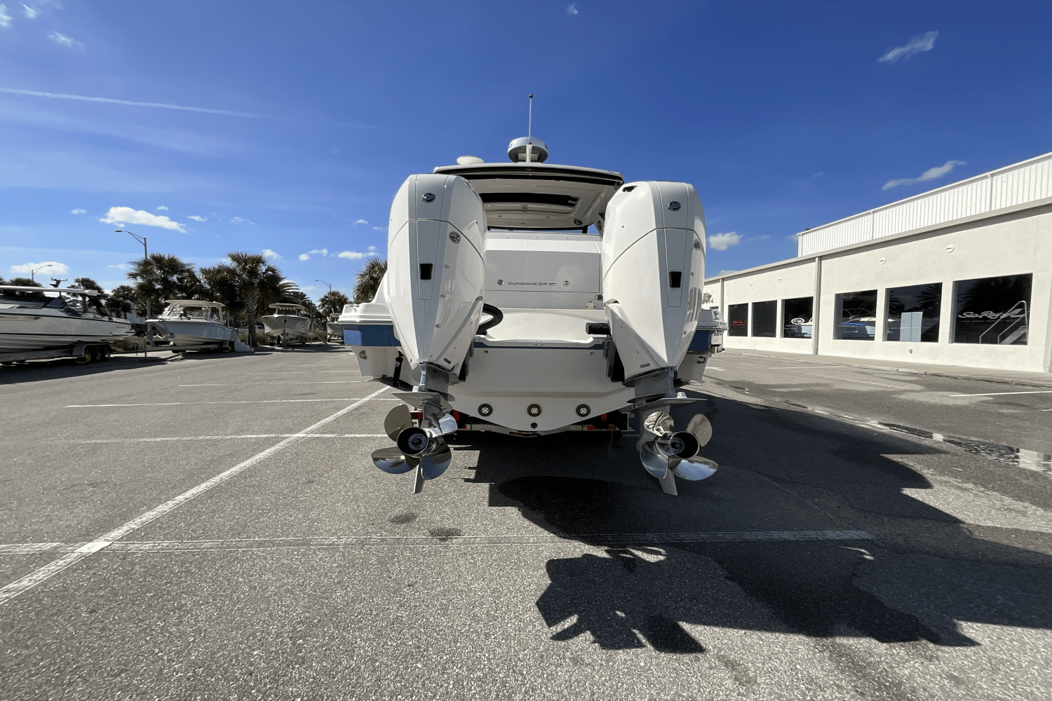 Slide: The Image of Sea Ray Sundancer 320 Outboard 2025 - 40