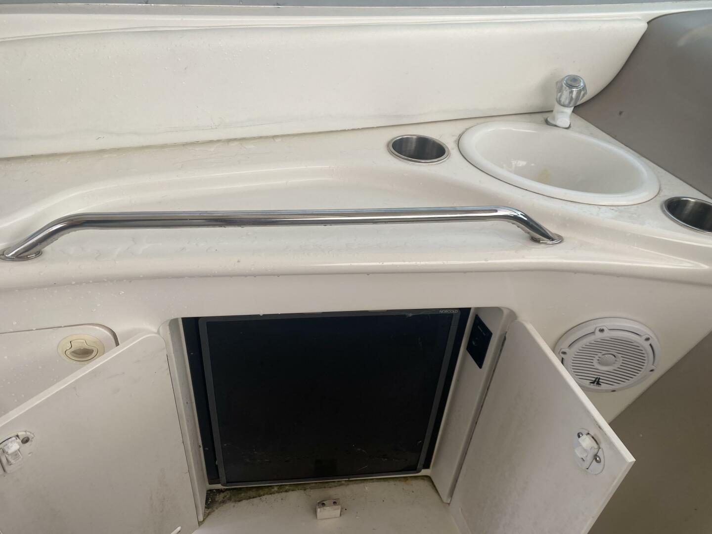 Slide: The Image of Cockpit wet bar - 4836808