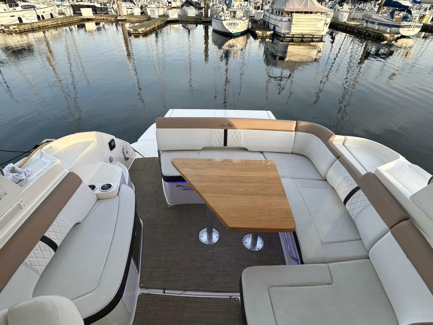 Slide: The Image of Sea Ray Sundancer 350 Coupe 2017 - 4971605