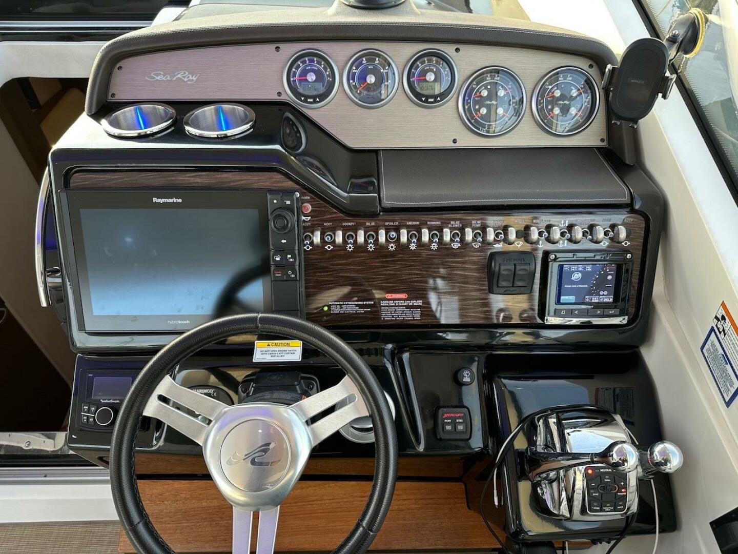 Slide: The Image of Sea Ray Sundancer 350 Coupe 2017 - 4971618