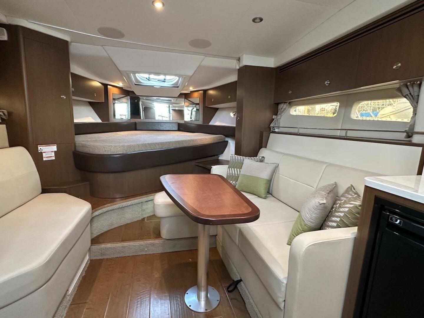 Slide: The Image of Sea Ray Sundancer 350 Coupe 2017 - 4971624