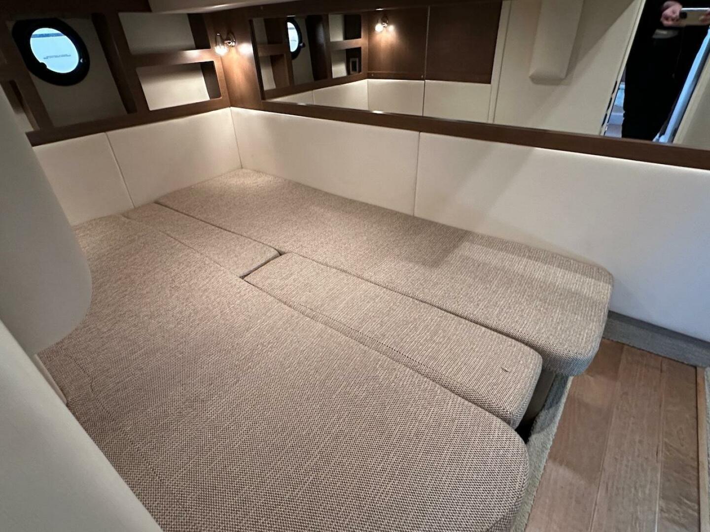 Slide: The Image of Sea Ray Sundancer 350 Coupe 2017 - 4971639
