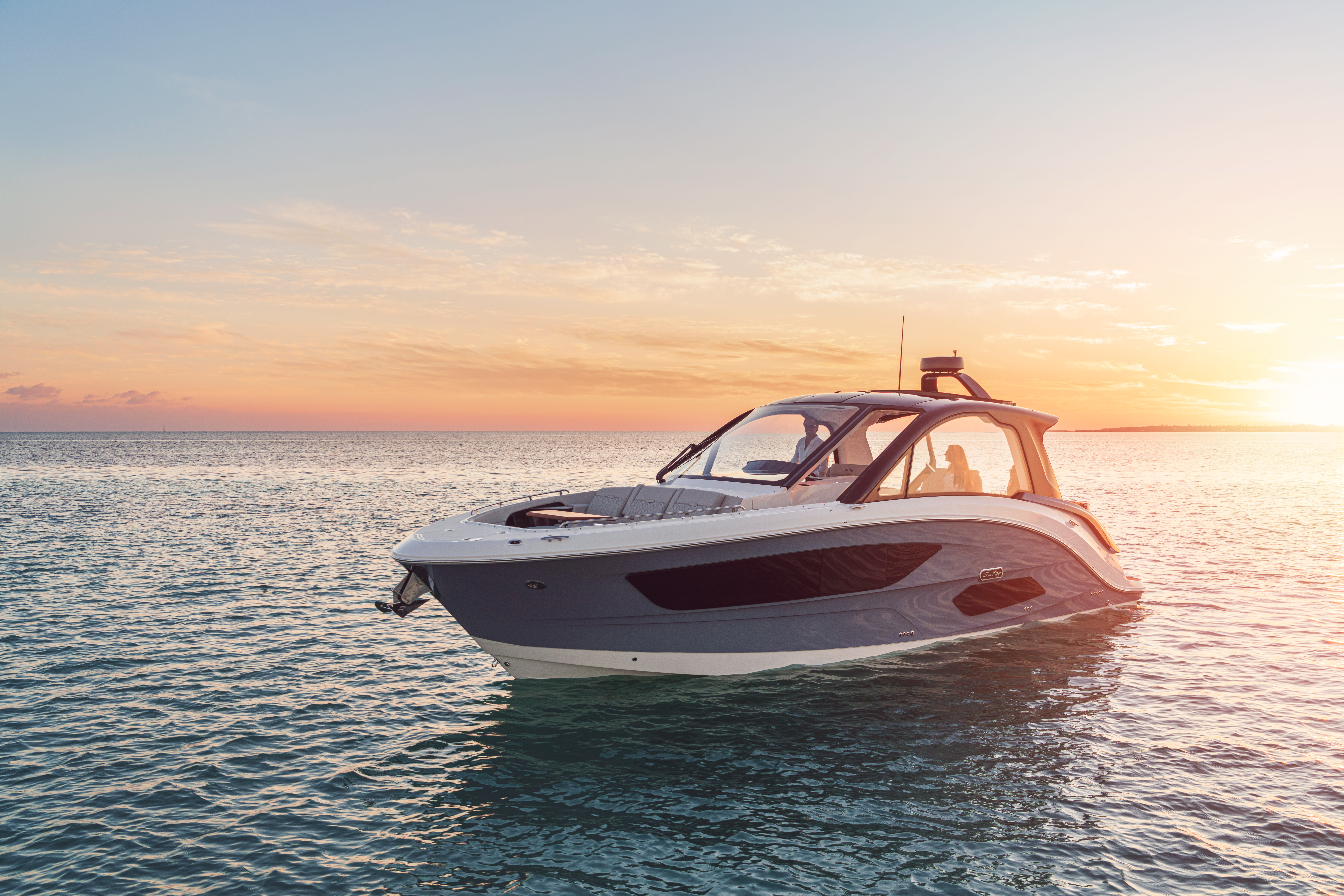 Slide: The Image of Sea Ray Sundancer 370 2024 - 11