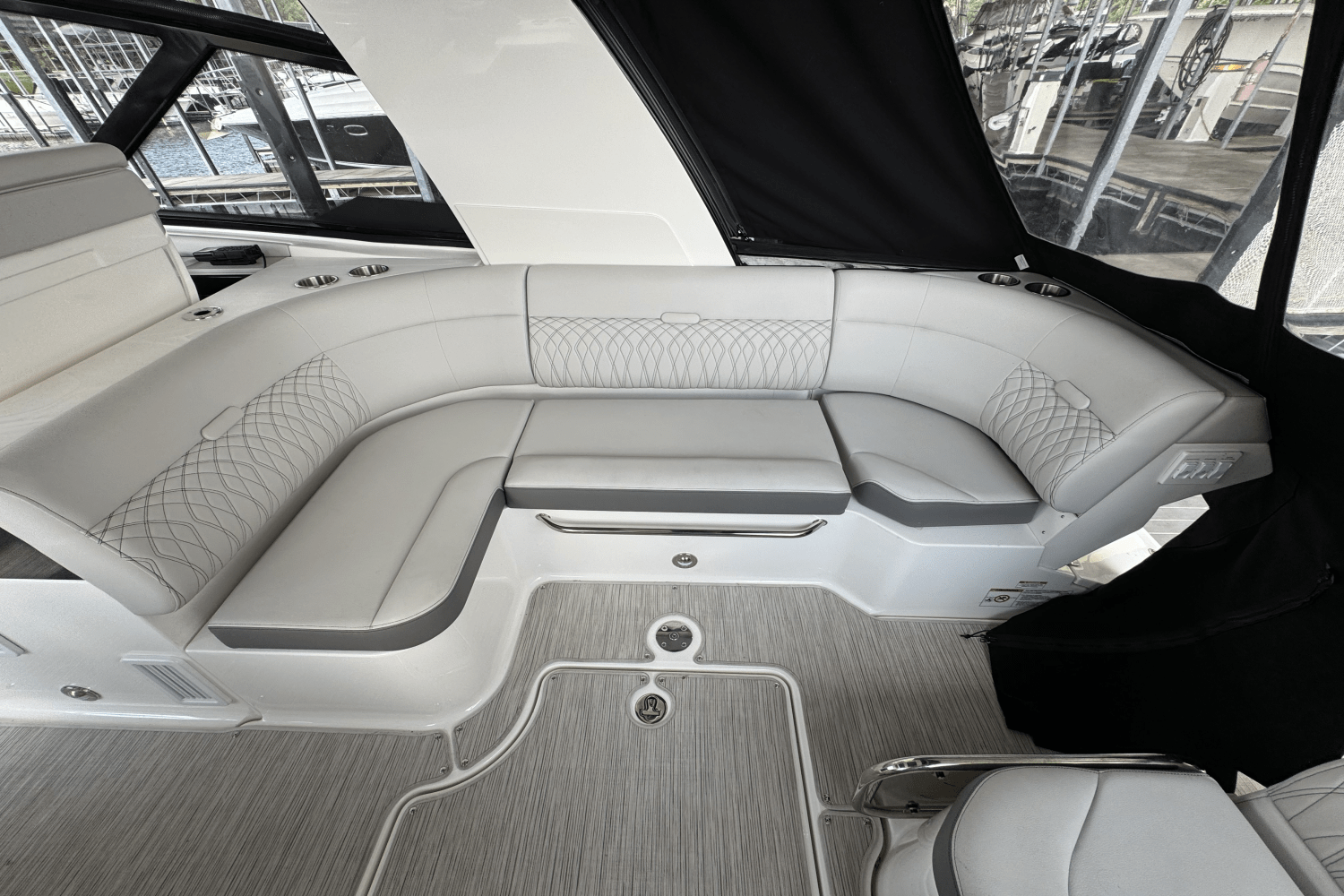 Slide: The Image of Sea Ray Sundancer 370 2024 - 26