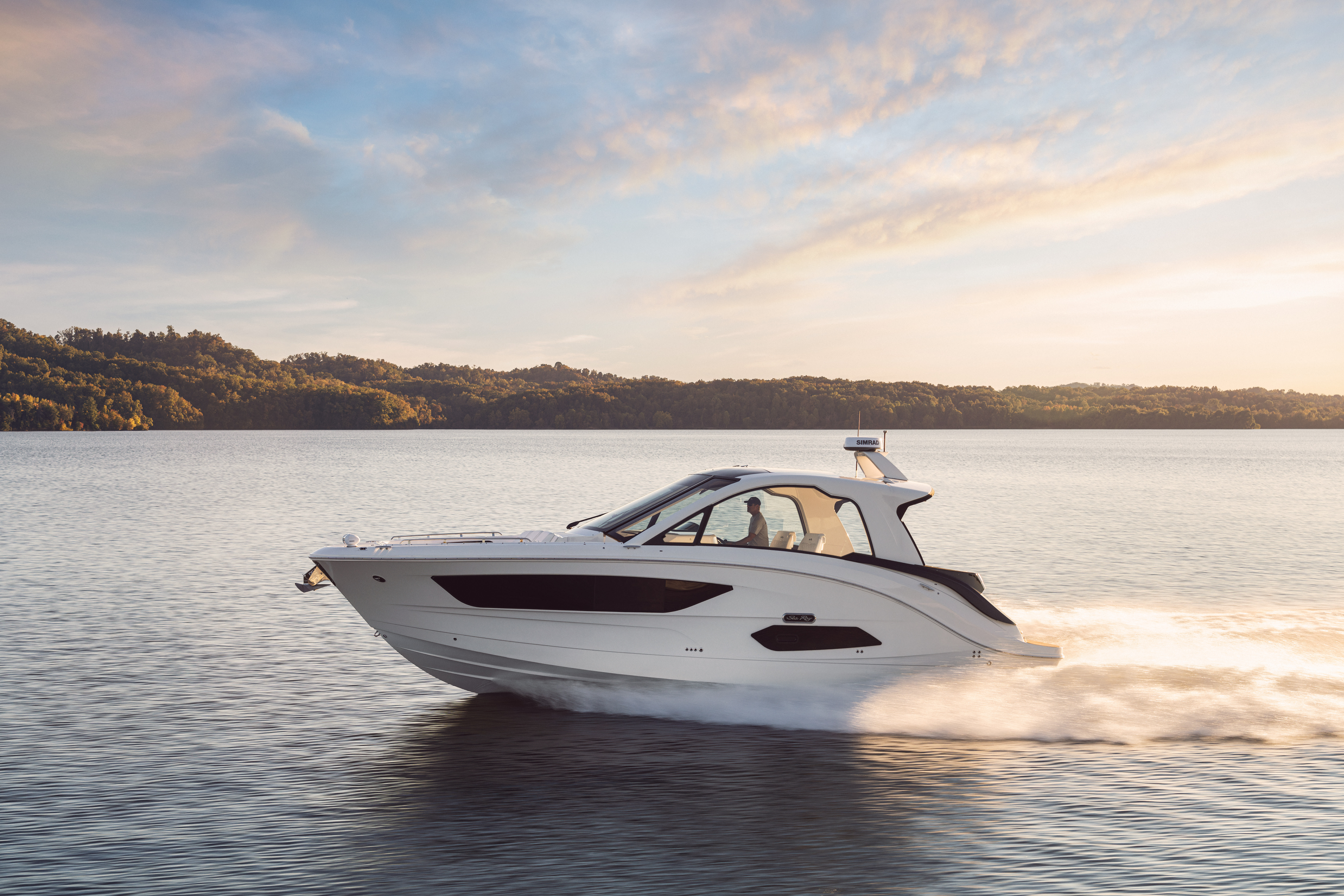 Slide: The Image of Sea Ray Sundancer 370 2024 - 29