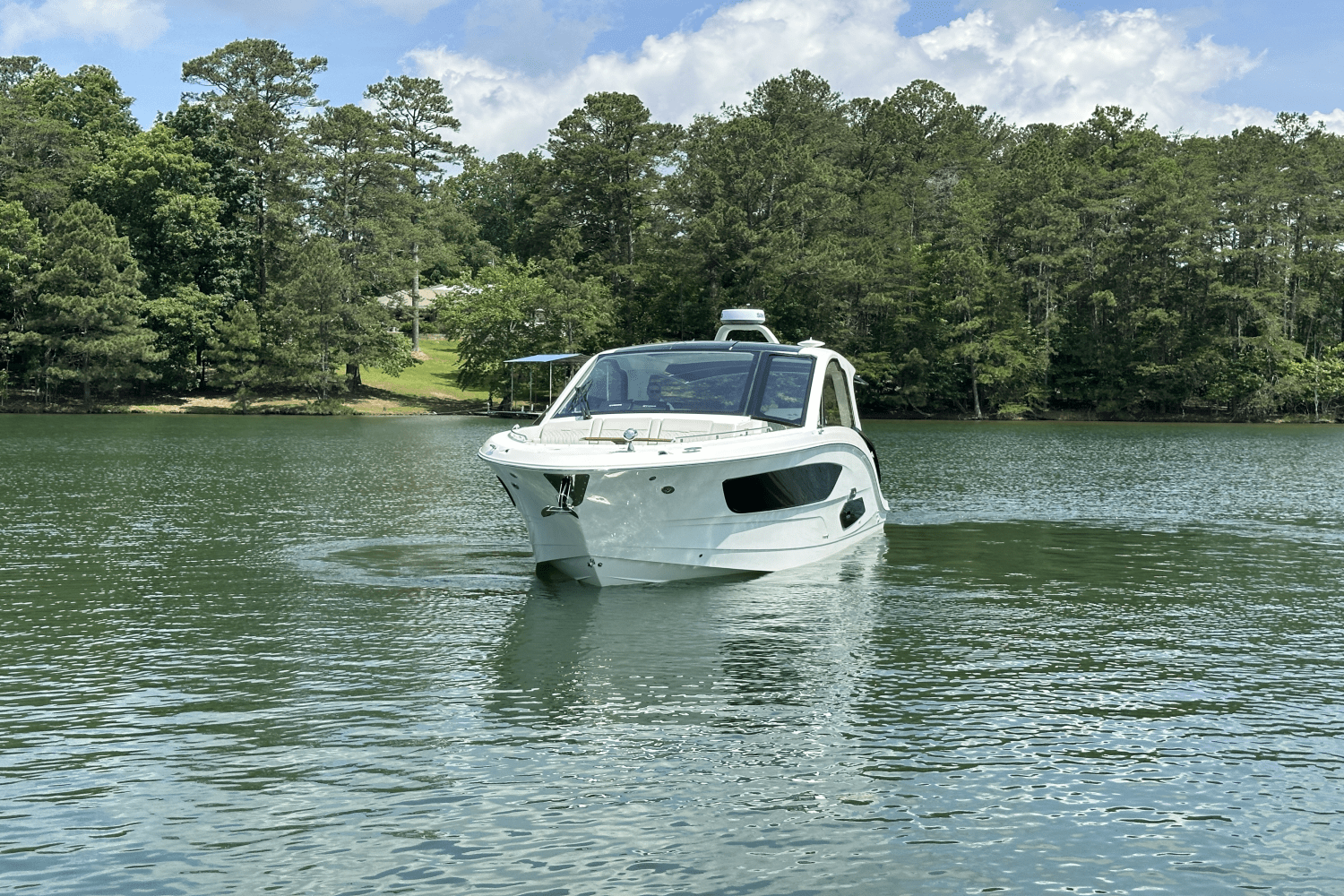 Slide: The Image of Sea Ray Sundancer 370 2025 - 1