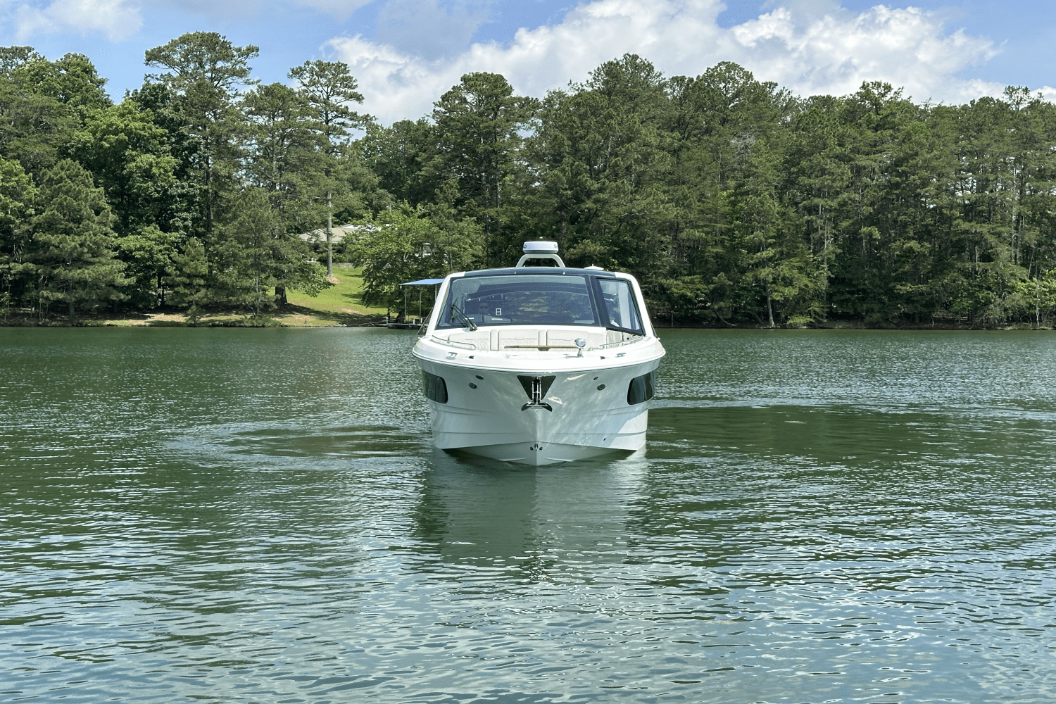 Slide: The Image of Sea Ray Sundancer 370 2025 - 2
