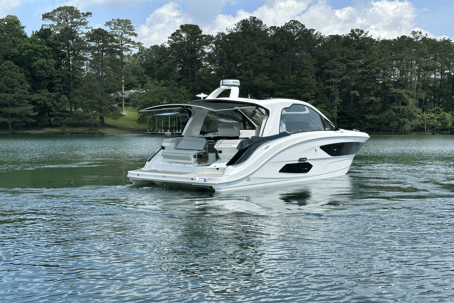 Slide: The Image of Sea Ray Sundancer 370 2025 - 7