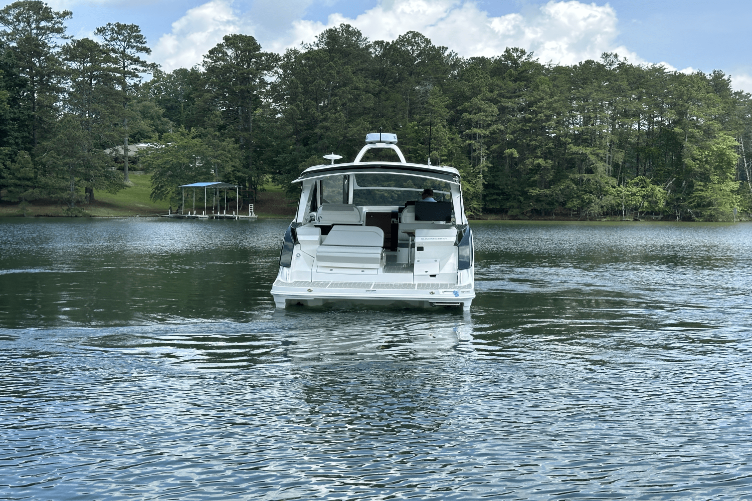 Slide: The Image of Sea Ray Sundancer 370 2025 - 8