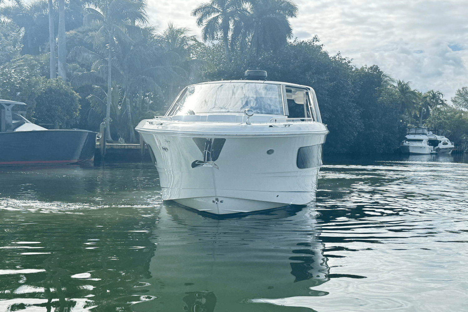 Slide: The Image of Sea Ray Sundancer 370 OB 2022 - 3