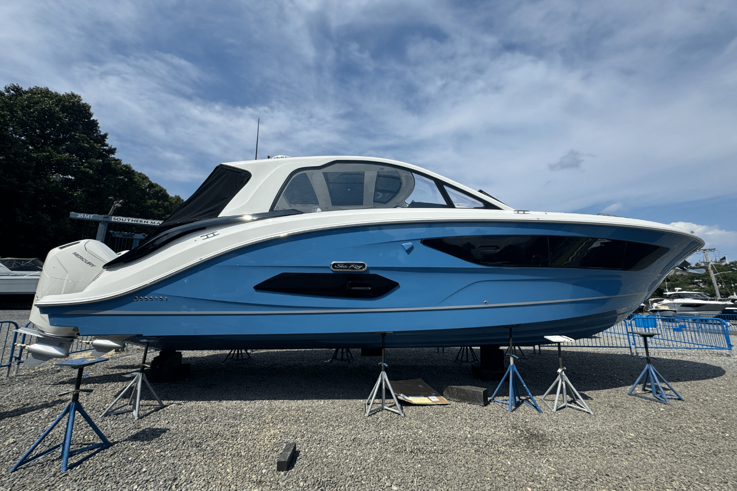 Slide: The Image of Sea Ray Sundancer 370 Outboard 2025 - 0