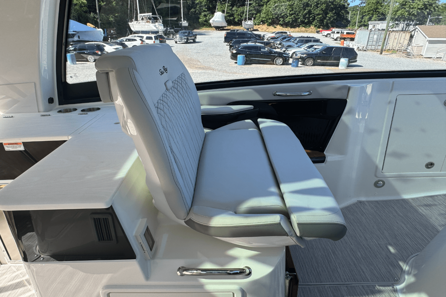 Slide: The Image of Sea Ray Sundancer 370 Outboard 2025 - 11